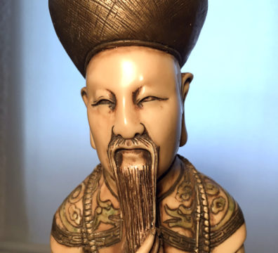 Statuette asiatique restauration
