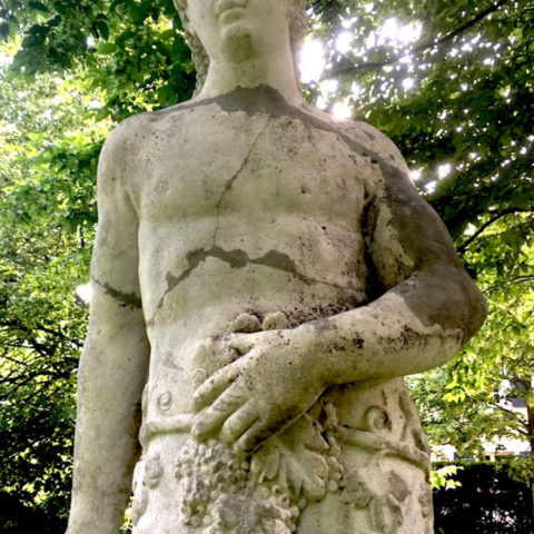 Bacchus sculpture pierre calcaire