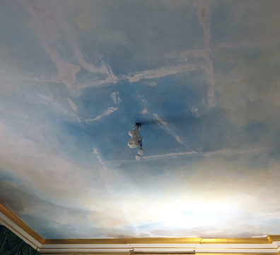 Plafond fresque ciel restauration fissure préparation